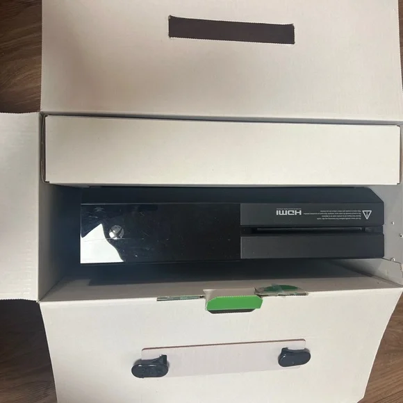 Xbox One 500 GB - Picture 5 of 5